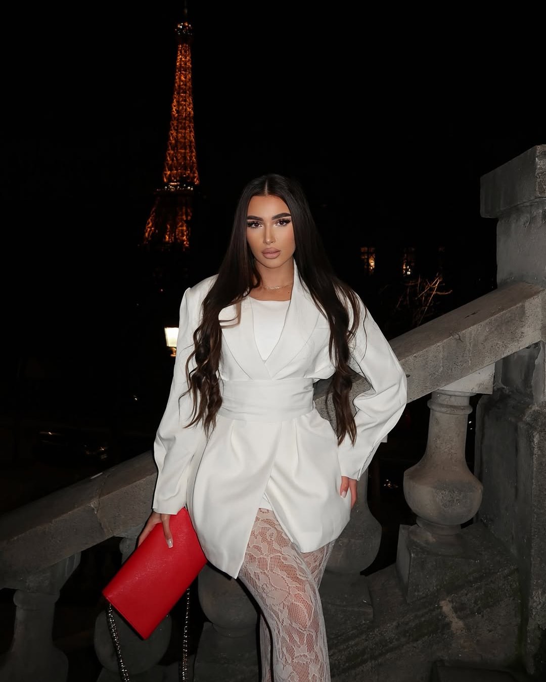 Paris vibes. Valentine’s look. 💘
Shop at renee.pl