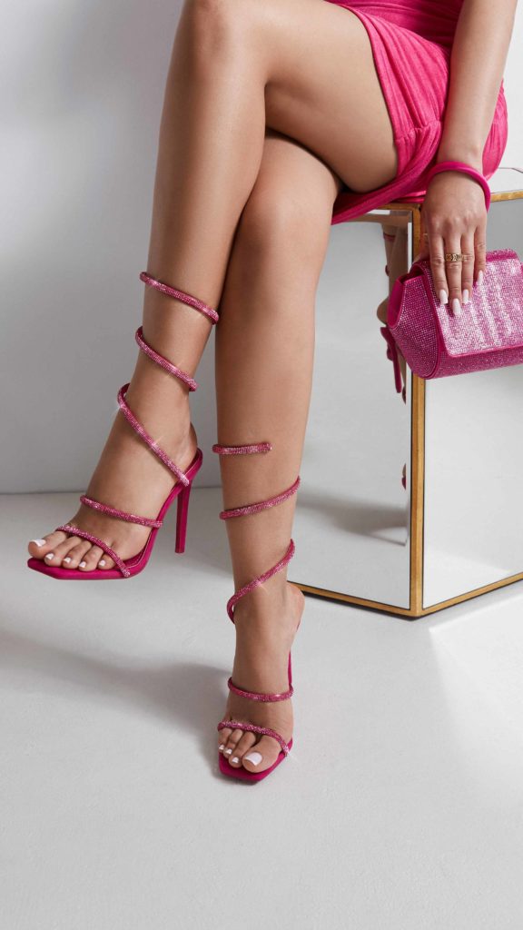 różowe sandały z cyrkoniami
