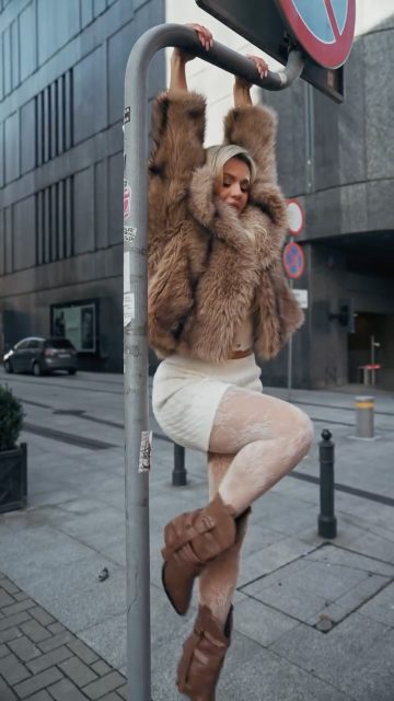 Moda w powietrzu ✨ najnowszy viral trend 💫Futerko Monella: 398575