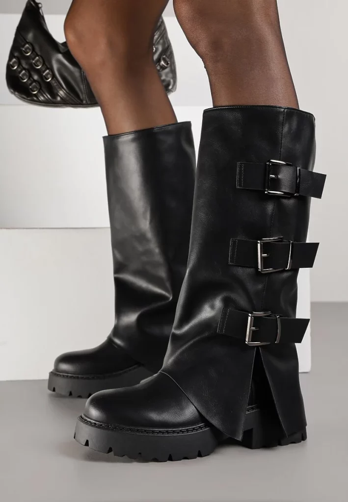 Buty czarne przed kolano w stylu motocyklowym z 3 klamrami
