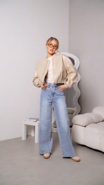 Spring rule:
denim na bazę,
pastele na vibe,
mocne buty na efekt. 👠
Must-have sezonu? Wszystkie trzy.Shop at renee.pl