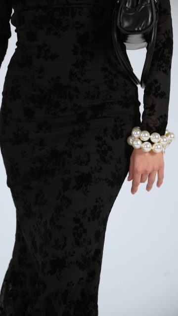 Minimalizm? Nie tym razem. 🖤✨
Party Edition, shop at www.renee.pl