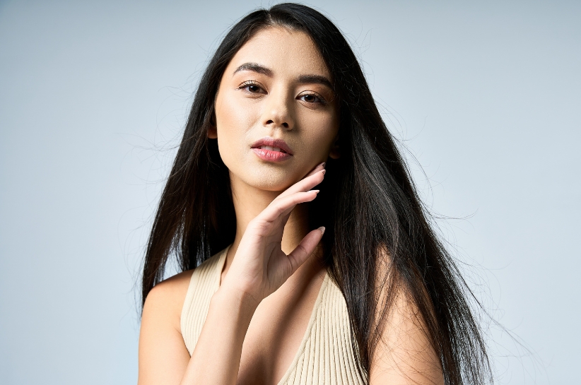 Typ urody zima – Twój przewodnik po idealnych kolorach, stylizacjach i makijażu