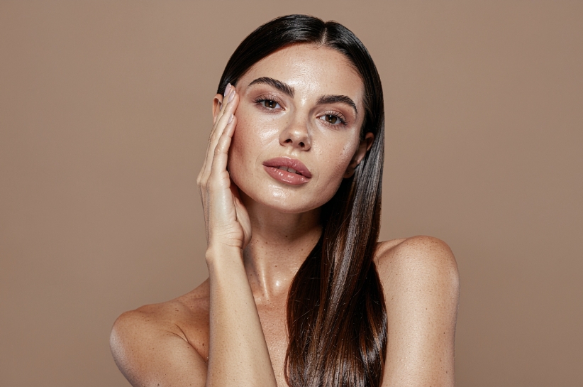 Mleczne toniki do twarzy – hit pielęgnacyjny, który działa. Odkryj sekret promiennej cery!