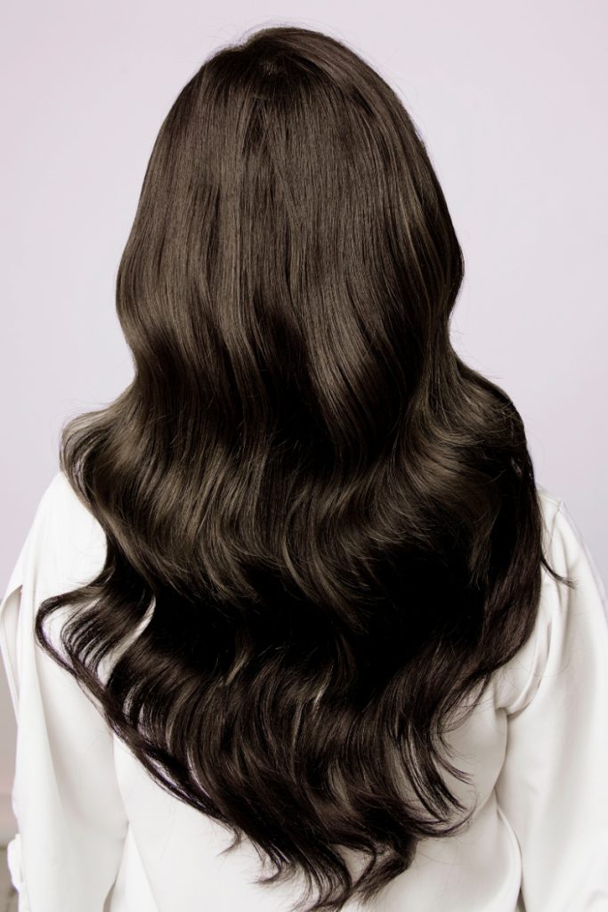 lśniące włosy średnioporowate