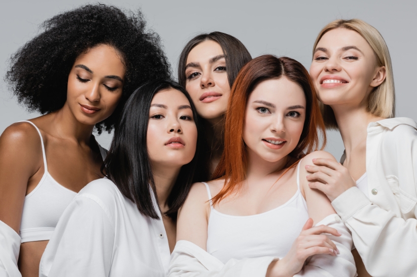 Jak rozpoznać swój typ urody – czy jesteś ciepłą czy chłodną tonacją?