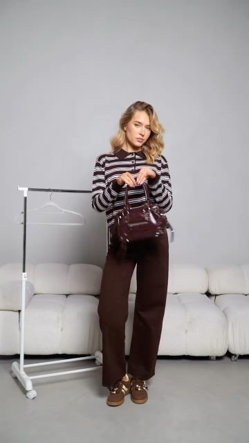 GRWM: Blue & Brown.
Brązowe jeansy.
Blue stripes.
Must-have sezonu. 🤎🩵
Jeansy Physossia: 402785